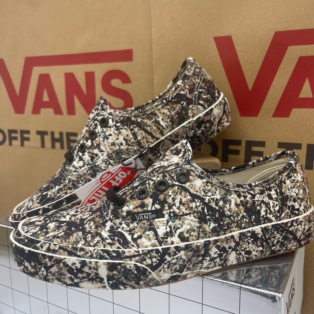 Vans Men’s Authentic
(Moma) Jackson Pollock Sneakers 
VN0A2Z5|18K Abstract Black - Picture 3 of 16